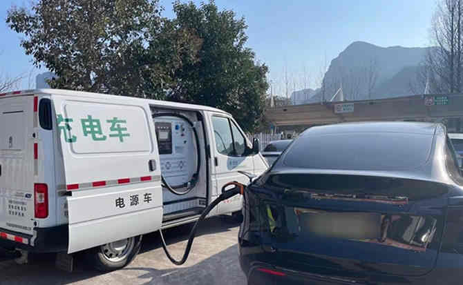 尚义汽车搭电